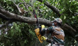 Indian army arrives to help Kolkata recover from devastating Cyclone Amphan – Indian Defence Research Wing