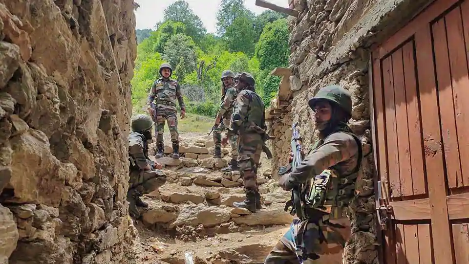 Two Hizbul terrorists killed in Doda encounter, army loses a soldier – Indian Defence Research Wing