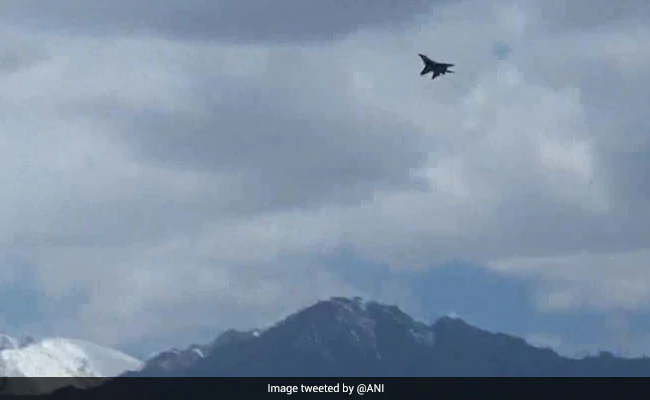 IAF deploys Apache attack helicopters and Chinooks in Ladakh, increases combat air patrols – Indian Defence Research Wing