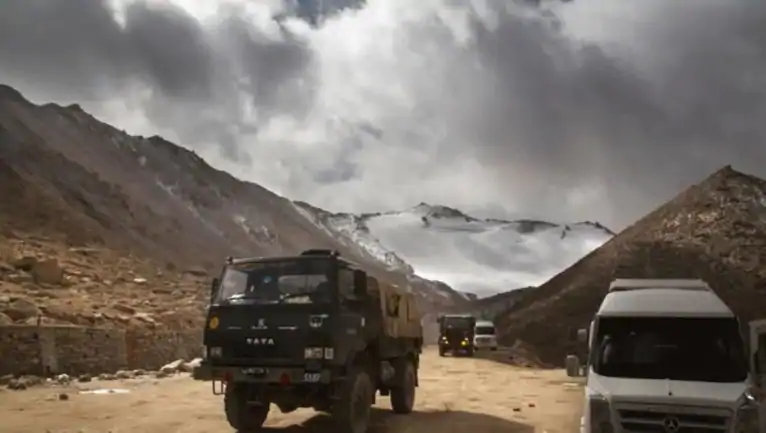 India Army deploys 3 divisions in Ladakh, bolsters its position on LAC in Aksai Chin – Indian Defence Research Wing
