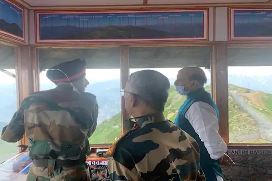 Defence Minister Rajnath Singh Visits Key Forward Post Along LoC in Jammu and Kashmir – Indian Defence Research Wing