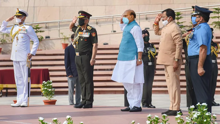 Defence minister pays tributes at National War Memorial – Indian Defence Research Wing