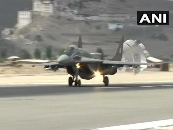Indian Air Force geared up for combat role in China border area – Indian Defence Research Wing