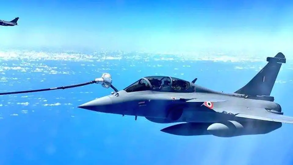 Pics show Rafales re-fuelling mid-air on way home – Indian Defence Research Wing
