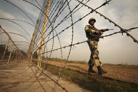 Flash Floods Threaten Indo-Pak Border Fencing in Jammu & Kashmir, Jawans Keep Vigil – Indian Defence Research Wing