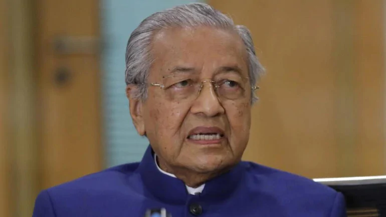 Former Malaysian PM Mahathir Mohamad condemns atrocities in Kashmir, not in PoK – Indian Defence Research Wing