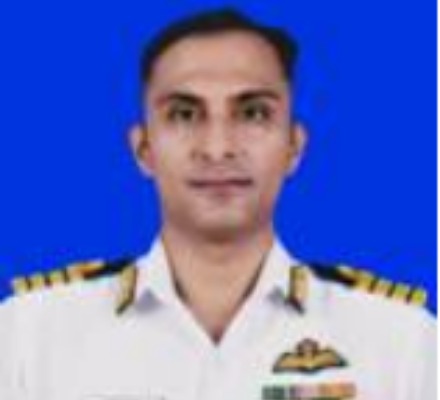 Gallantry award for Indian Navy fighter pilot who saved civilians before crash – Indian Defence Research Wing