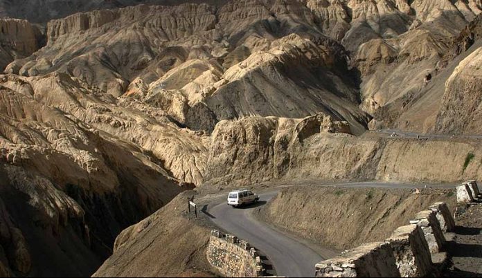 India strengthens troop presence in northern Ladakh, heavy tank deployment to tackle Chinese threat – Indian Defence Research Wing