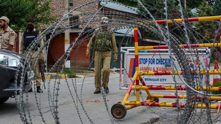 Kashmir cops ‘questioning’ students enrolled in Pakistan colleges, cite radicalisation fear – Indian Defence Research Wing