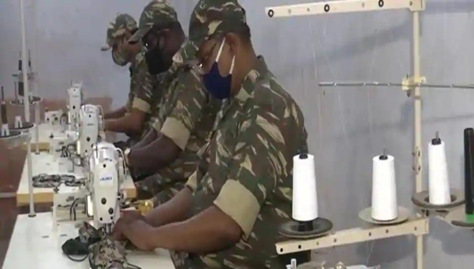 CRPF personnel stitch masks for fellow jawans, public in Jammu and Kashmir – Indian Defence Research Wing