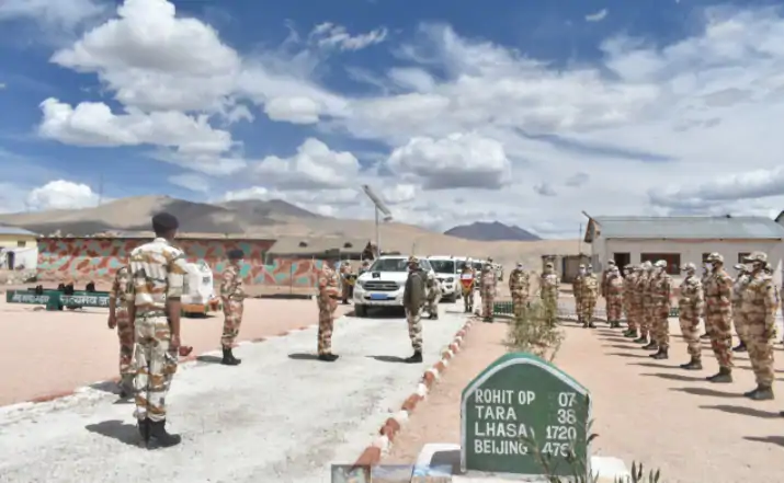 DG ITBP SS Deswal visits border posts, gives away awards to brave jawans in Eastern Ladakh – Indian Defence Research Wing