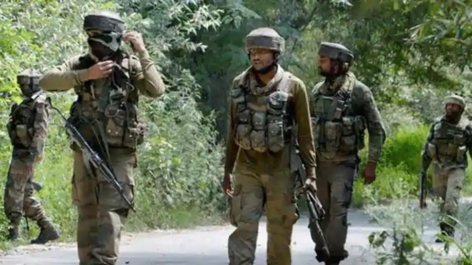 Lashkar-e-Taiba terrorist associate arrested at Mandigam Kralgund in Jammu and Kashmir’s Handwara; arms, ammo seized