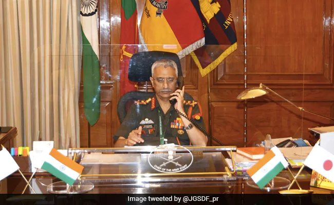 Indian Army Chief Hands Over ? 5 Lakh To 1971 Indo-Pak War Hero In Nepal – Indian Defence Research Wing