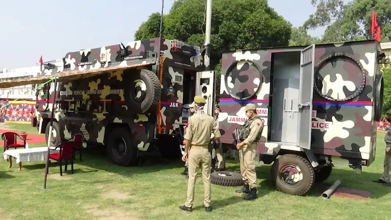 JK Police goes hi-tech, brings in customised “command vehicle” for counter-terror ops – Indian Defence Research Wing