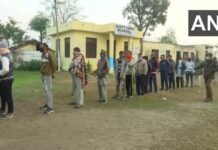 NYT, FT among foreign journalists in Kashmir on Centre’s invitation to ‘take a view’ on polls – Defence News of India NYT, FT among foreign journalists in Kashmir on Centre’s invitation to ‘take a view’ on polls – Indian Defence Research Wing